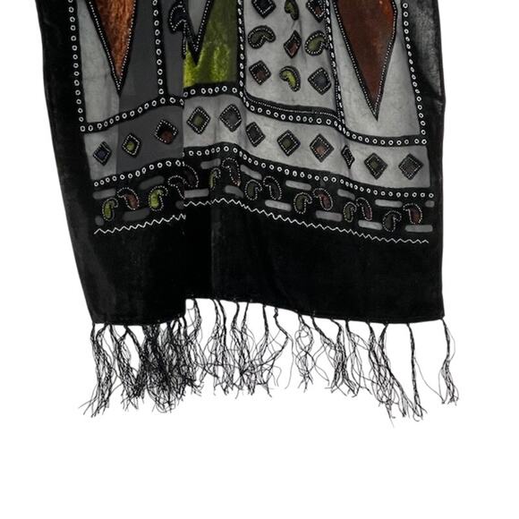 Besarani London vintage women's shawl/wrap scarf. - Picture 5 of 14